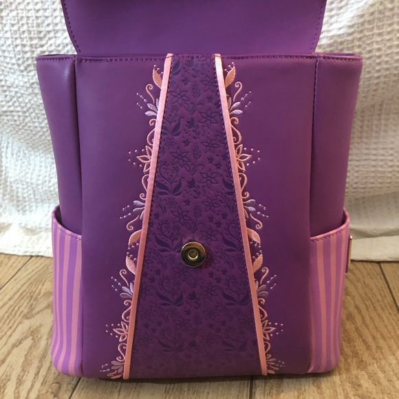 Tangled Rapunzel dress Loungefly backpack - Picture 3 of 5